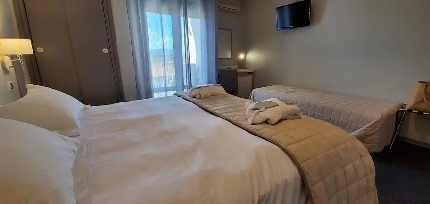 Luxury Tek Büyük Yataklı Oda