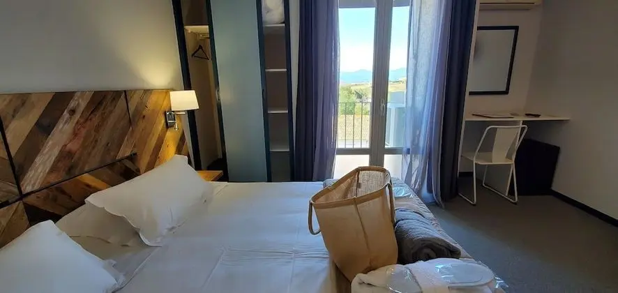 Luxury Tek Büyük Yataklı Oda