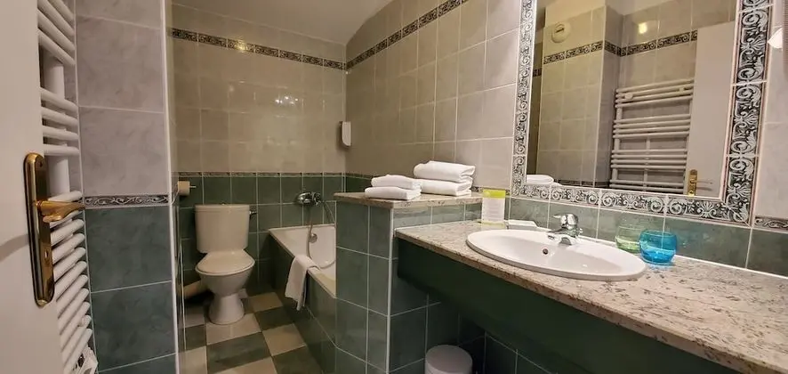 Luxury Tek Büyük Yataklı Oda