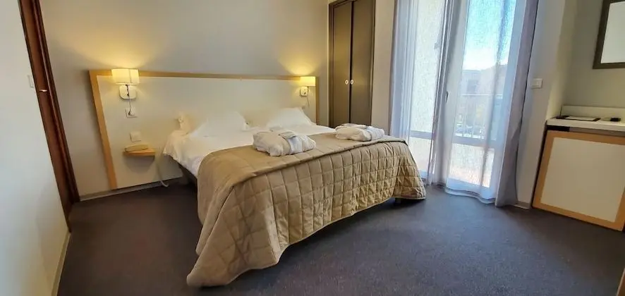 Luxury Tek Büyük Yataklı Oda