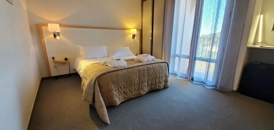 Luxury Tek Büyük Yataklı Oda