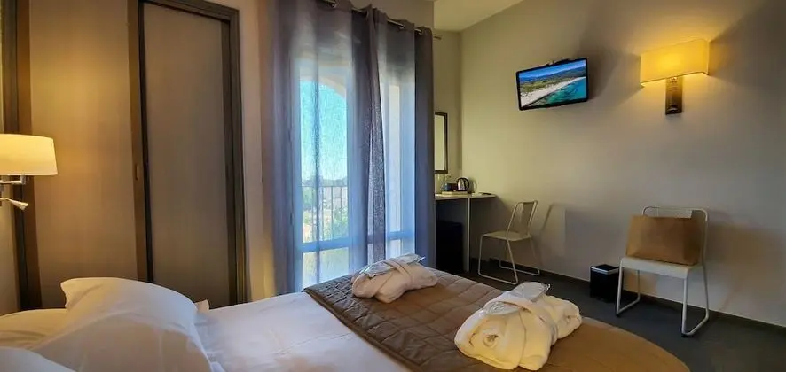 Luxury Tek Büyük Yataklı Oda