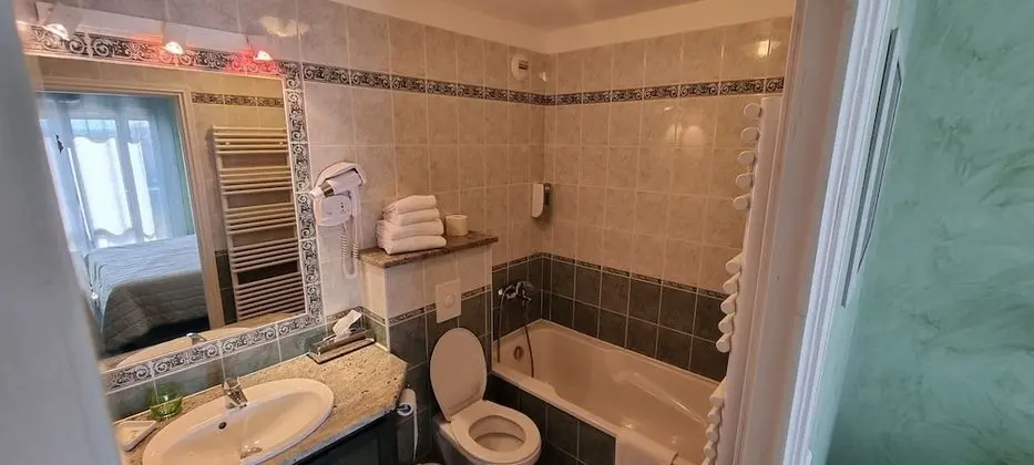 Luxury Tek Büyük Yataklı Oda