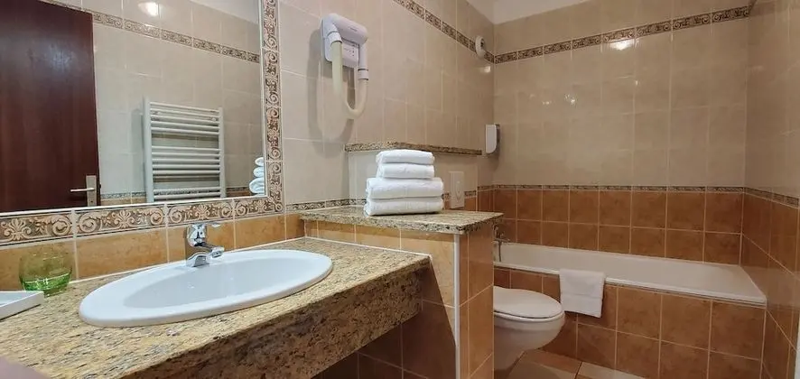 Luxury Tek Büyük Yataklı Oda