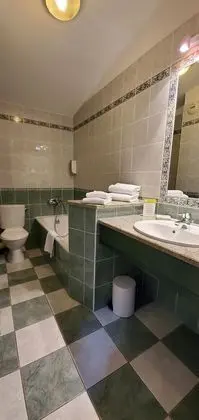 Luxury Tek Büyük Yataklı Oda