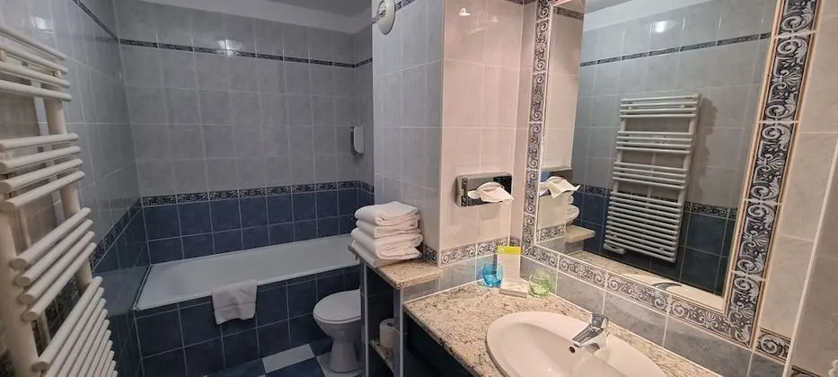 Standard Tek Büyük veya İki Ayrı Yataklı Oda