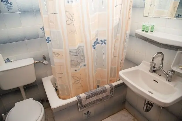 Standard Oda, Bahçe Manzaralı