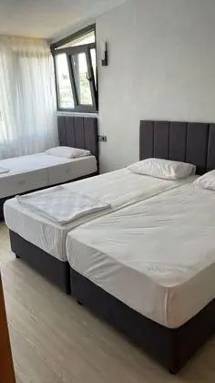 3 Kişilik Oda,bahçe Manzaralı,giriş Katı