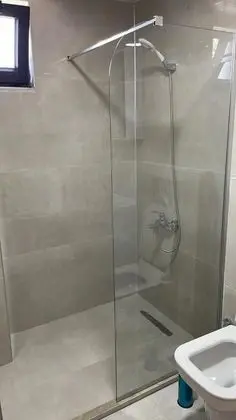 3 Kişilik Oda,bahçe Manzaralı,giriş Katı