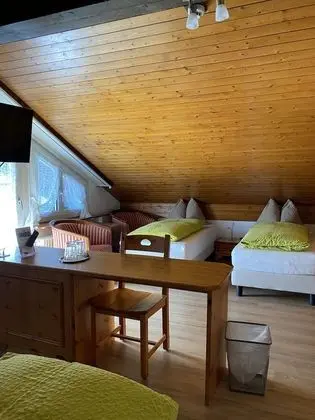 Standard Dört Kişilik Oda, Balkon