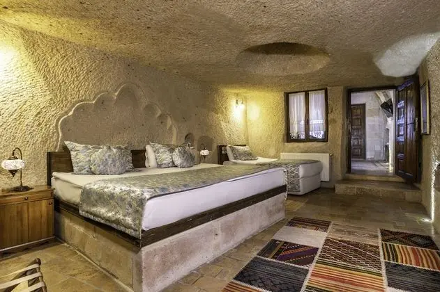Deluxe Üç Kişilik Oda