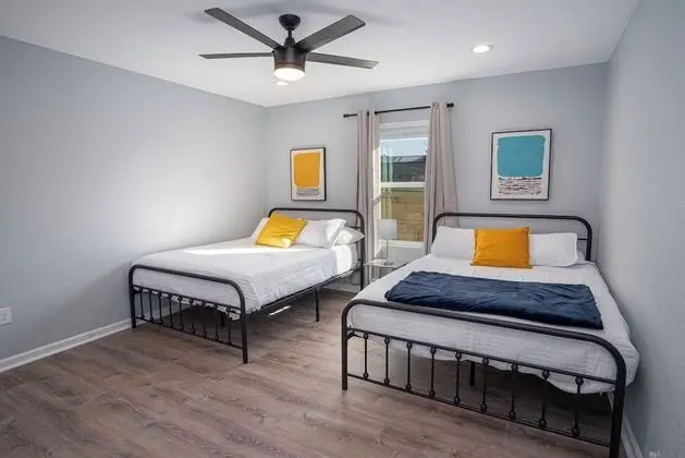 Ev (4 Bedrooms)