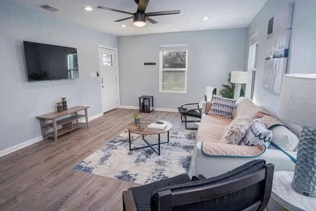 Ev (4 Bedrooms)