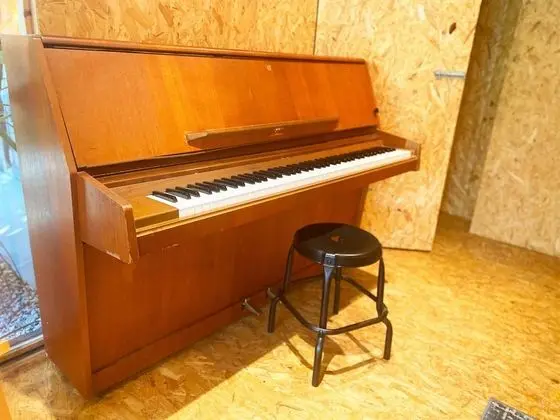Kır Evi, 1 Büyük (Queen) Boy Yatak