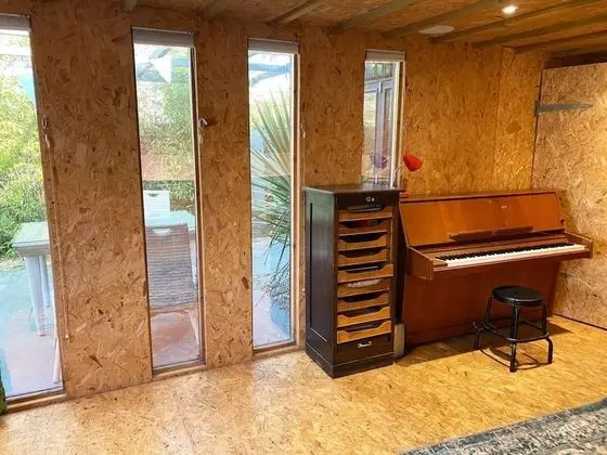 Kır Evi, 1 Büyük (Queen) Boy Yatak