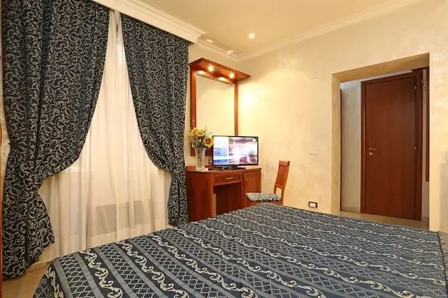 Tek Büyük veya İki Ayrı Yataklı Oda