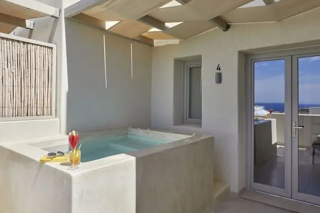 Luxury Süit, 1 En Büyük (King) Boy Yatak ve Çekyat, Jakuzi, Deniz Manzaralı