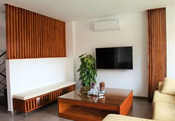 Design Ev, 4 Yatak Odası, Havuz Kullanımı, Denize Bakan