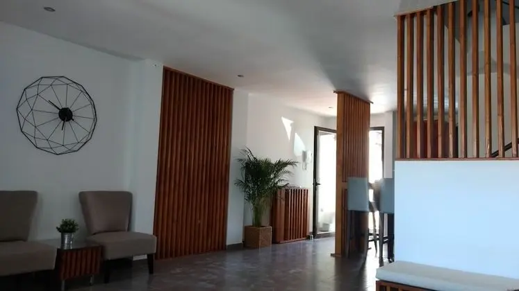 Design Ev, 4 Yatak Odası, Havuz Kullanımı, Denize Bakan