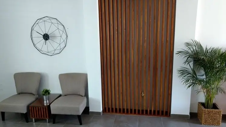 Design Ev, 4 Yatak Odası, Havuz Kullanımı, Denize Bakan