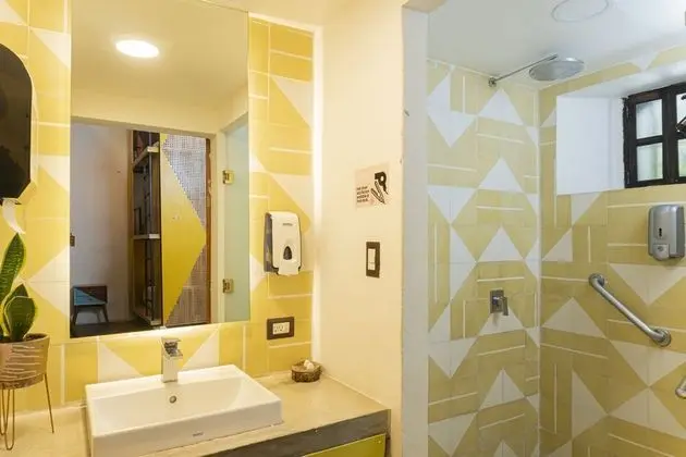 Ortak Ranzalı Oda, Karma Ranzalı Oda, Ortak Banyo (1)