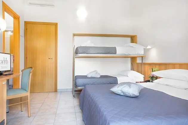 Comfort Dört Kişilik Oda