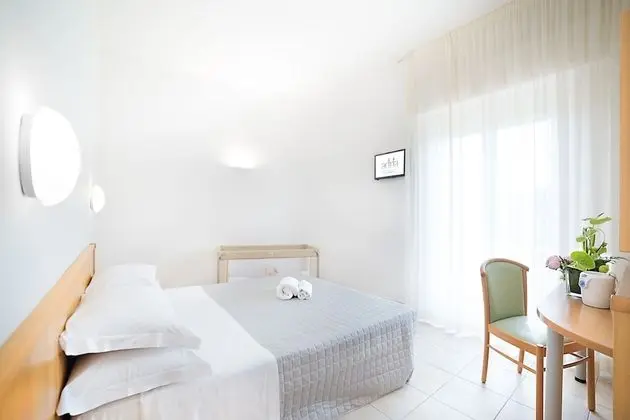 Comfort Tek Büyük veya İki Ayrı Yataklı Oda