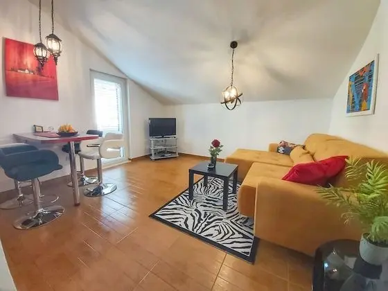 Classic Apart Daire, 1 En Büyük (King) Boy Yatak ve Çekyat