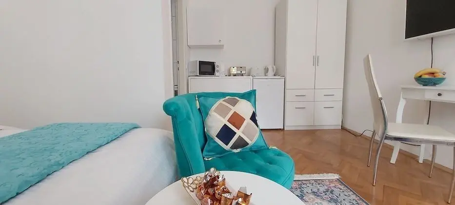 Standard Tek Büyük Yataklı Oda