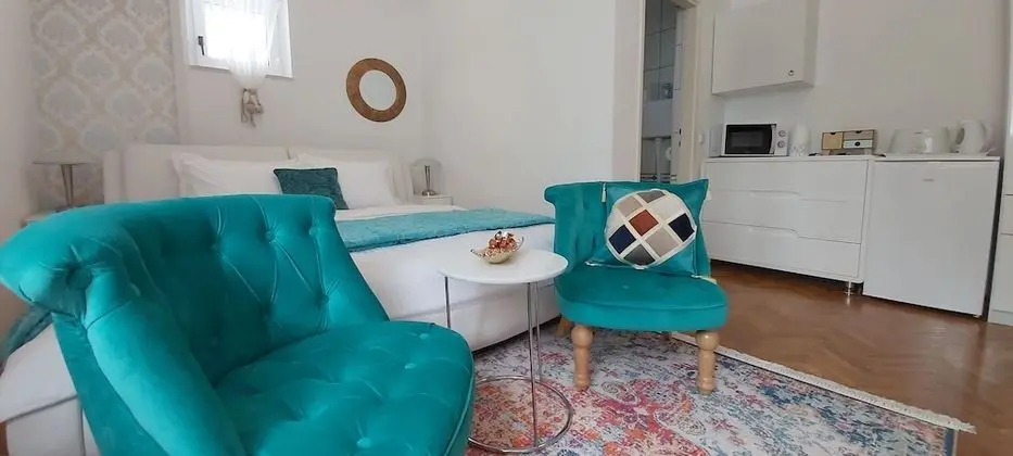 Standard Tek Büyük Yataklı Oda