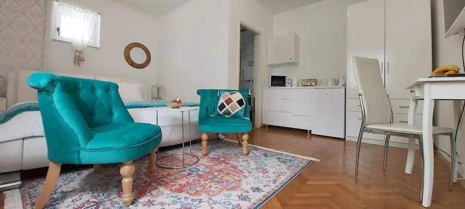 Standard Tek Büyük Yataklı Oda