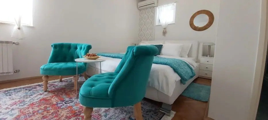 Standard Tek Büyük Yataklı Oda