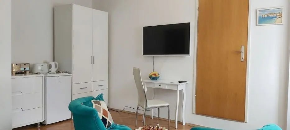 Standard Tek Büyük Yataklı Oda