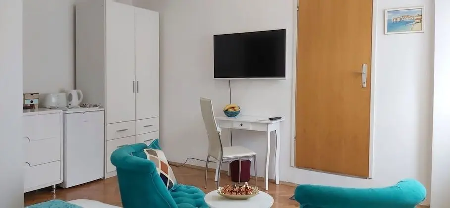 Standard Tek Büyük Yataklı Oda