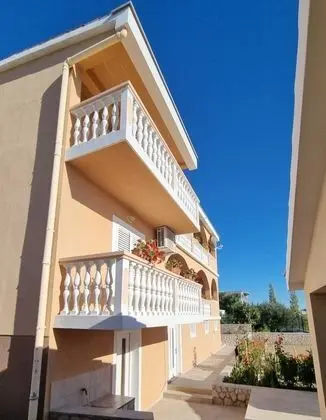 Apart Daire (Adria - with beautiful garden - A1(2))