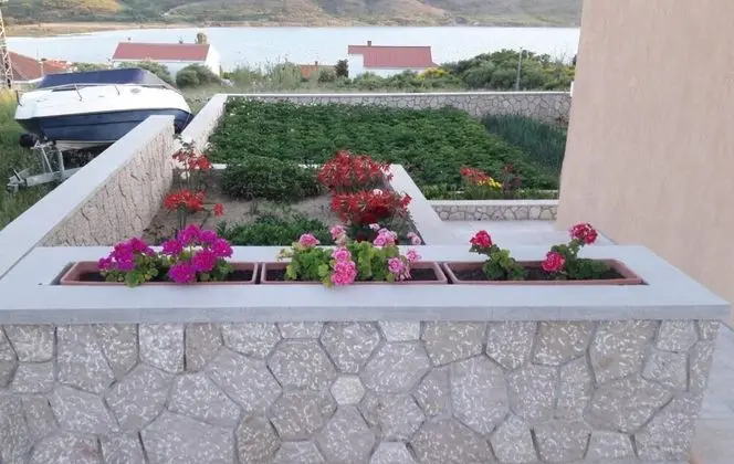 Apart Daire (Adria - with beautiful garden - A2(2))