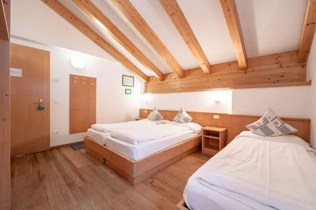 Economy Üç Kişilik Oda (1 Double bed and 1 Single bed)