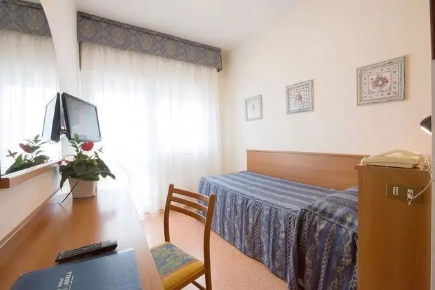 Standard Tek Büyük veya İki Ayrı Yataklı Oda, Balkon, Deniz Manzaralı