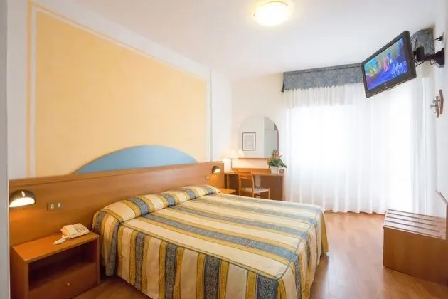 Standard Tek Büyük veya İki Ayrı Yataklı Oda, Balkon, Deniz Manzaralı