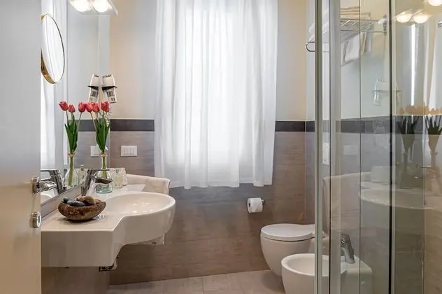 Comfort Tek Büyük Yataklı Oda