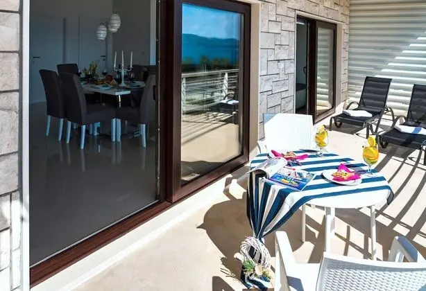 Luxury Apart Daire, Balkon, Deniz Manzaralı (2)