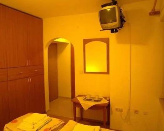 Tek Büyük Yataklı Oda, Park Manzaralı