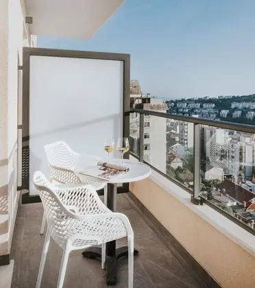 Standard Tek Büyük veya İki Ayrı Yataklı Oda, Balkon, Deniz Manzaralı