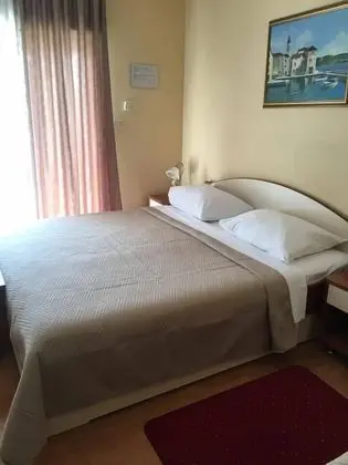 Basic Üç Kişilik Oda