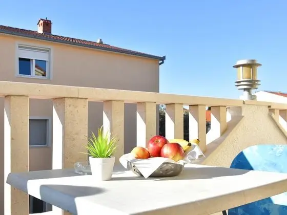 Basic Üç Kişilik Oda