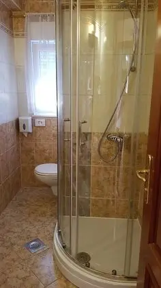 Basic Üç Kişilik Oda