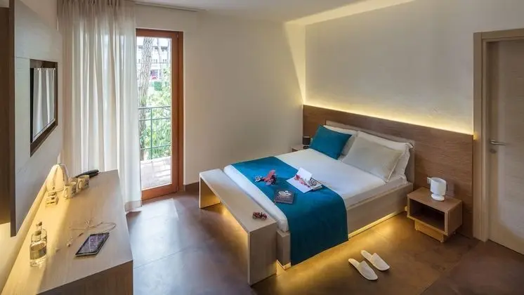 Tek Büyük Yataklı Oda, Balkon