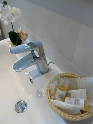 Tek Büyük Yataklı Oda, Balkon