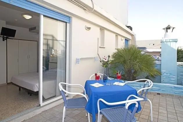 Standard Tek Büyük veya İki Ayrı Yataklı Oda