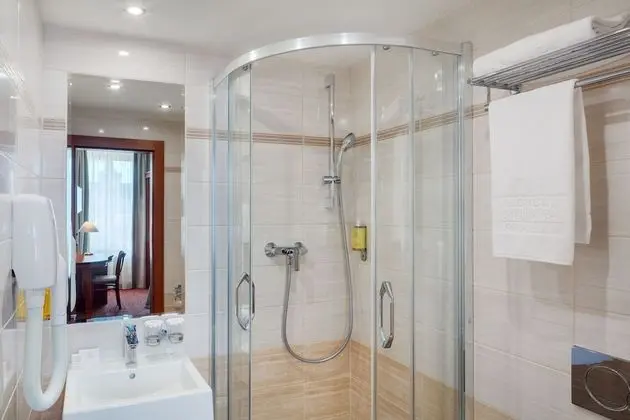 Tek Büyük veya İki Ayrı Yataklı Oda, Bahçe Manzaralı